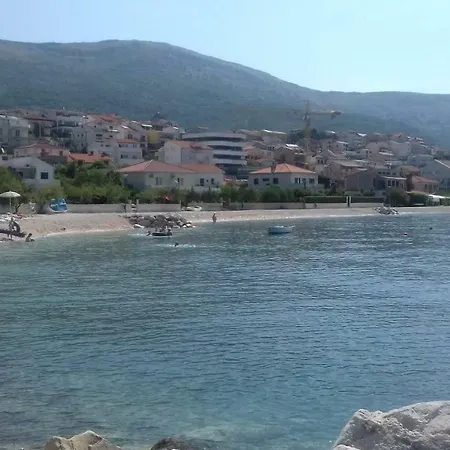 Magi House With Pool Apartman