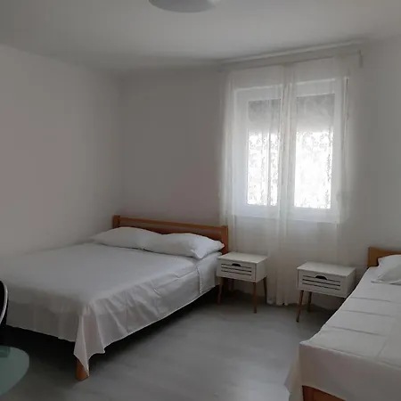 Magi House With Pool * 珀德垂那