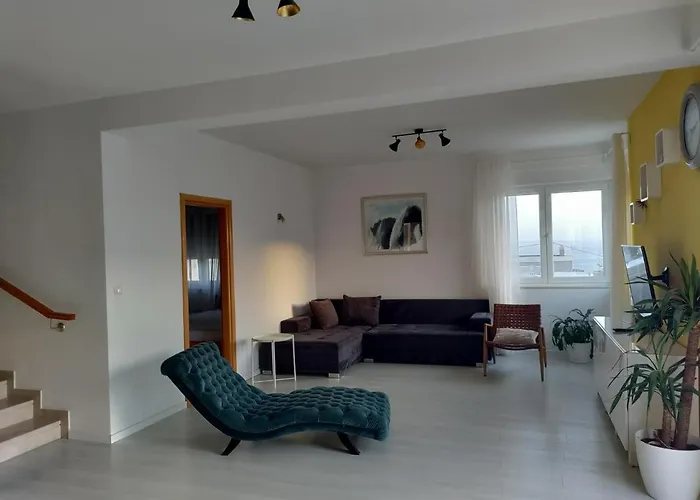 Magi House With Pool Daire *