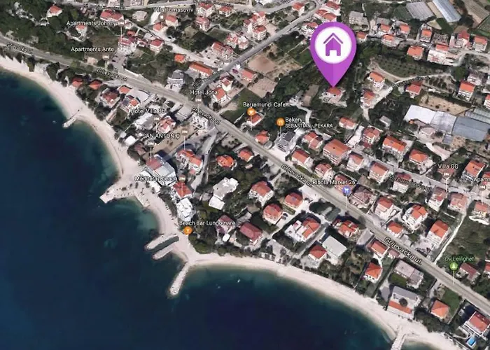 Magi House With Pool