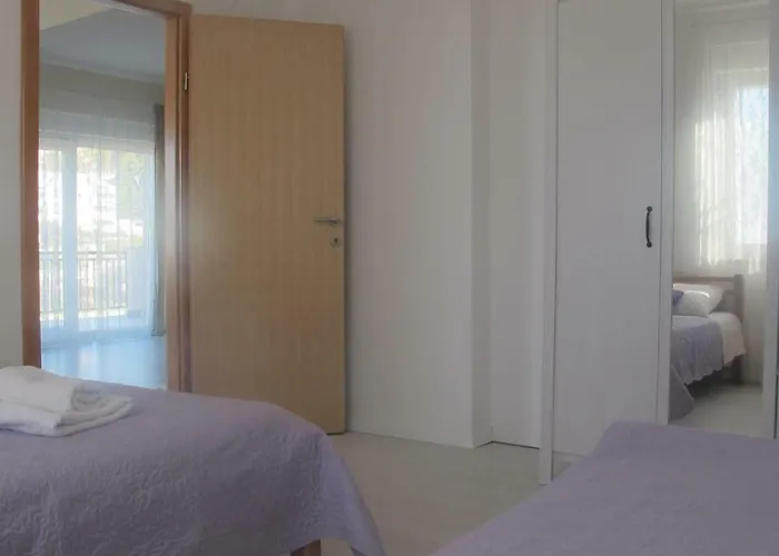 Magi House With Pool * Podstrana