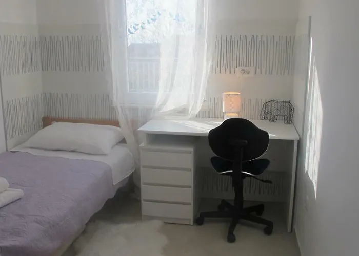 Magi House With Pool * Podstrana